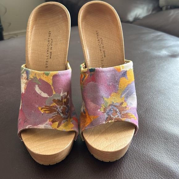 Stella McCartney Floral Wooden Mule - Picture 5 of 8